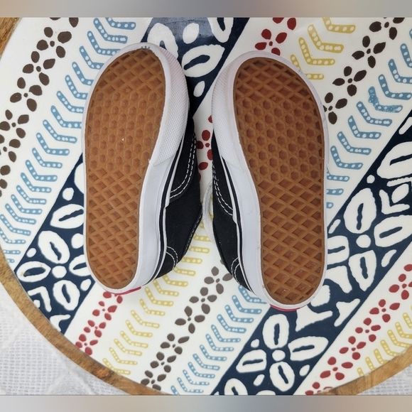 Vans KidsAuthentic Core (Toddler) size 4 - Picture 8 of 11